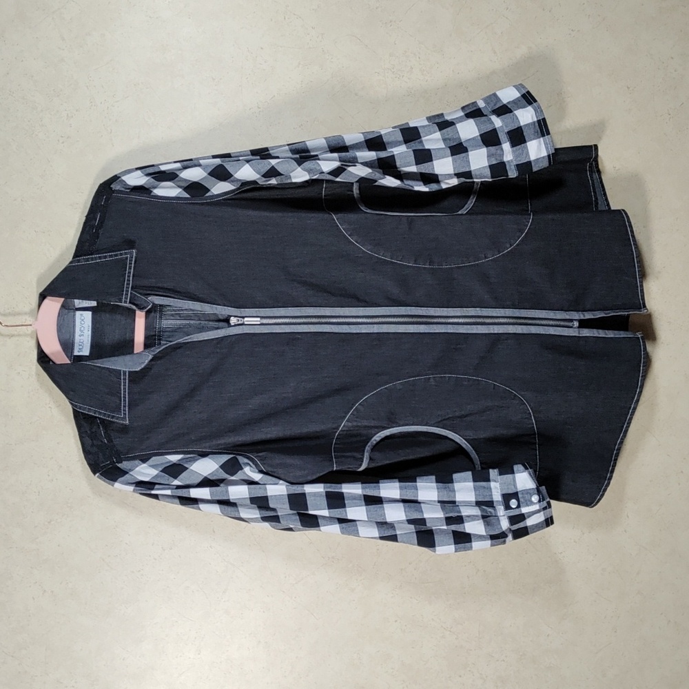 05168 Bleu Bayou black chambray, plaid and lace zip front tunic M
